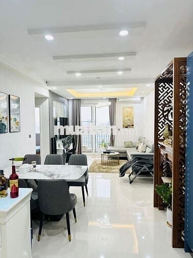 Bán căn View hồ bơi 2ty600 2 phòng
