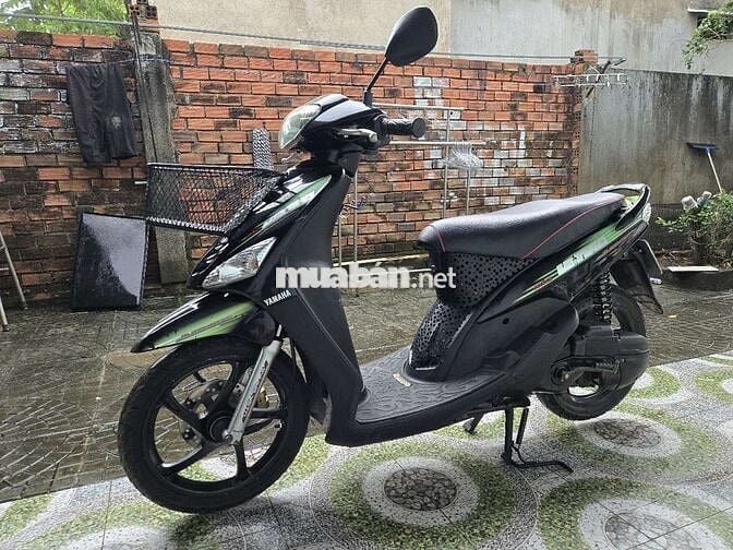 Xe máy Yamaha Mio Ultimo 110 màu đen