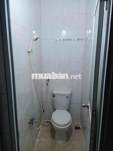 phòng trọ 16 m2 có gác lửng máy lạnh đường lý thường kiệt P8 TB