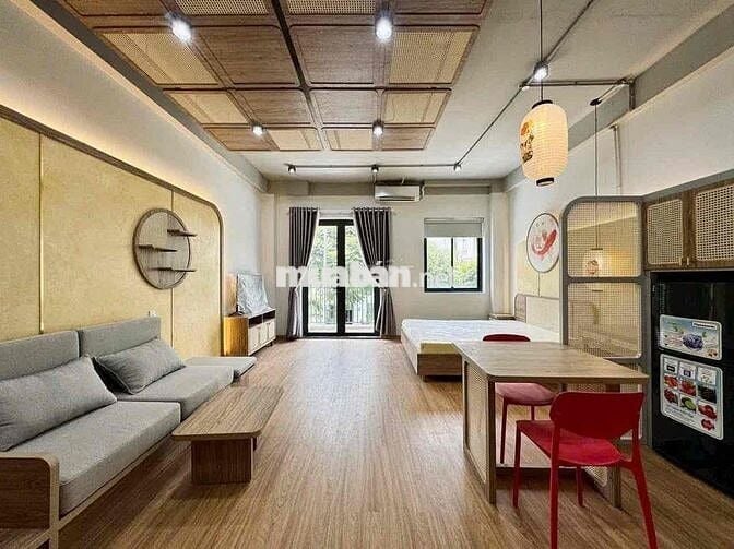 Căn Hộ Ban Công Thoáng_Đầy Đủ Tiện Nghi_Giá Rẻ ngay Ngã Tư Bảy Hiền