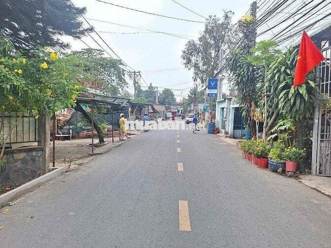 Đất mặt tiền gần ngã Tư Chiêu liêu, P Tân Đông Hiệp, Tp Dĩ An.