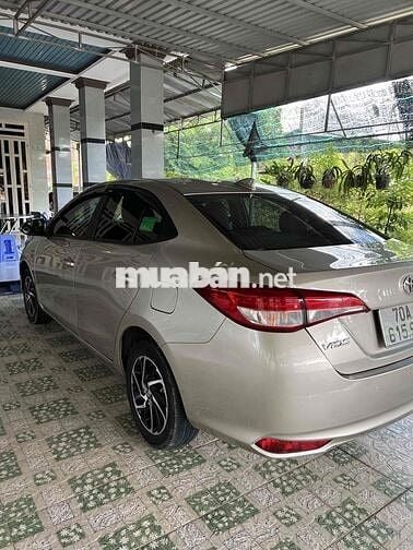 Toyota Vios 2021 E CVT - 180000 km