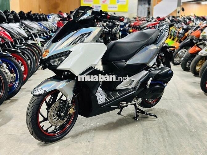 XE MÁYTHANH TÙNG_VARIO 160 ABS XÁM ĐỔI MÀU MÁY ZIN