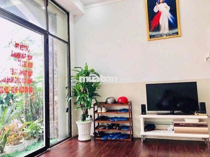 CHO THUÊ NHÀ 2 LẦU MĂT TIỀN NGUYỄN ÁI QUỐC