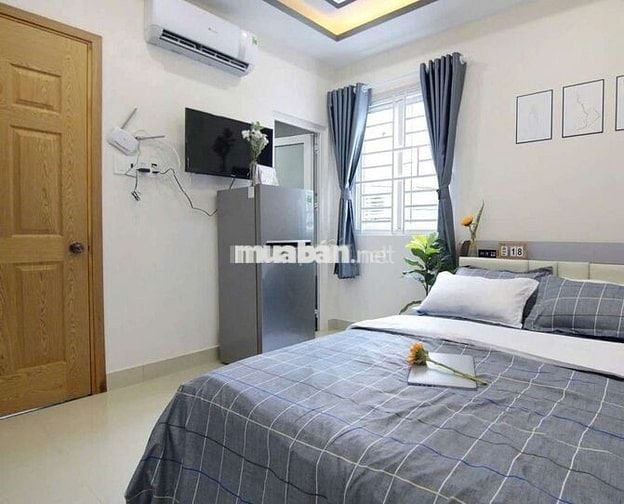 Studio Full Nội Thất, nằm trong khu Phan Xích Long Phố Ẩm Thực.