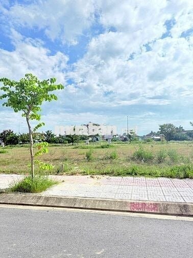 GIA ĐÌNH CẦN BÁN GẤP LÔ ĐẤT NGAY TRƯỜNG ĐẠI HỌC VIỆT ĐỨC - BẾN CÁT
