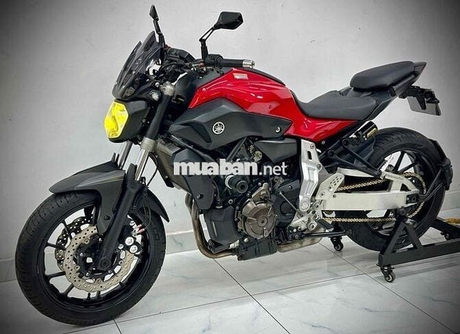 YAMAHA MT07