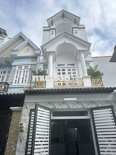 Nhà mới đẹp hẻm xe hơi đậu cửa