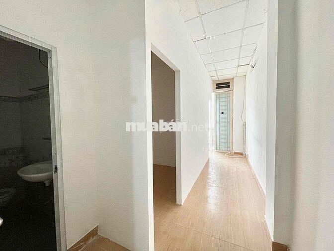 CHO THUÊ CĂN HỘ 2 PHÒNG NGỦ CÓ BAN CÔNG ĐẦY ĐỦ NỘI THẤT MỚI XÂY