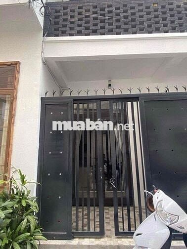 Cho thuê nhà 2 tầng  full noi that kiệt oto quang trung