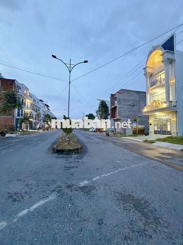 Bán nhà xây mới hiện đại KDC Hồng Loan Cần Thơ