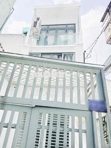 Nhà 3 tầng -90m2 sử dụng - Vĩnh Hội Quận 4