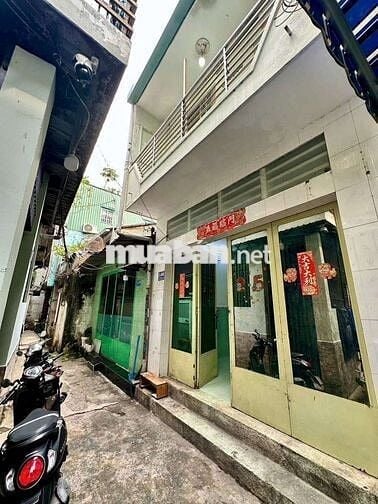 Nhà rẻ Q5 ngay trung tâm sầm uất sổ riêng