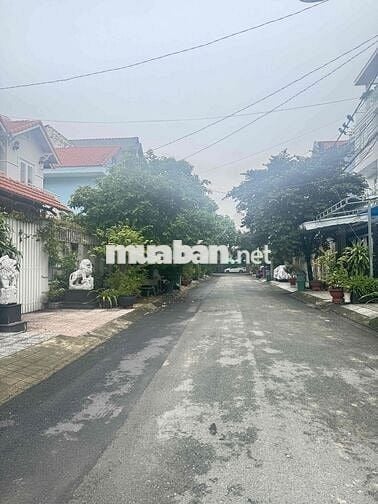 biệt thu cho thue gia rẽ có cổng bao vẹ 24/24