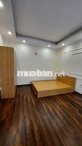 Nhà 30m2 x 4.5 Tầng Mặt Tiện Rộng – Ngõ Nông Thạch Bàn – 5.x tỷ