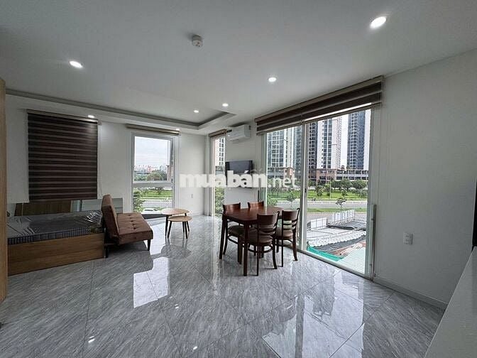 Phòng view bờ hồ, 300m đến UFM, gần KCX cầu Tân Thuận, chợ Tân Mỹ, Q4
