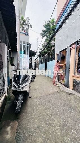 BÁN NHÀ NGAY TT HÀNH CHÍNH NHÀ BÈ Đ.HUỲNH TẤN PHÁT DT:53M2👉HƠN 2T.Ỷ