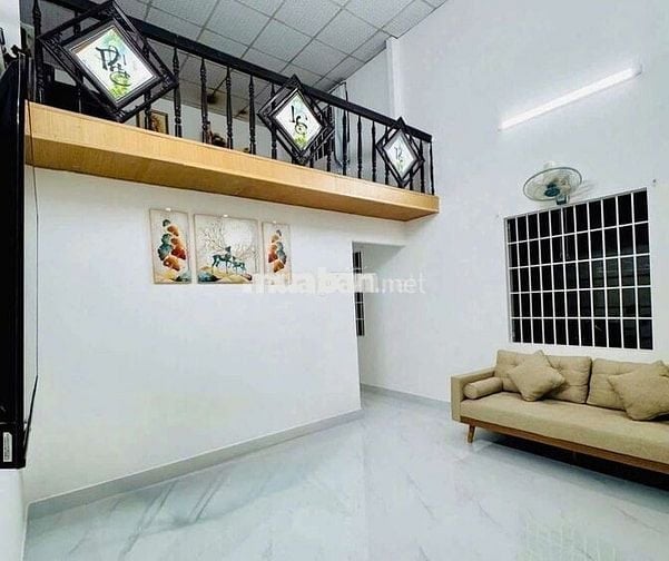 Chính chủ bán nhà gác lững kiên cố 166/2 Trường Chinh