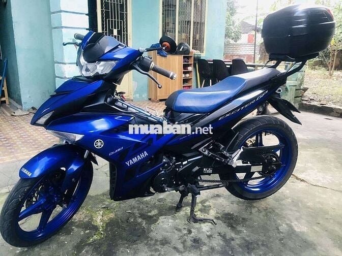 Xe máy Yamaha Exciter côn tay màu xanh dương