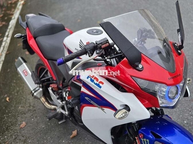 Em muốn bán chiếc Honda CBR150R cực đẹp