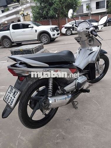 Xe ga đời mới có Fi,chính hãng Honda.còn mới toanh