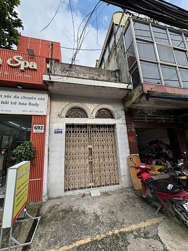 Bán Nhà Mặt Tiền Kinh Doanh, có vỉa hè, tiện kinh doanh đa ngành nghề