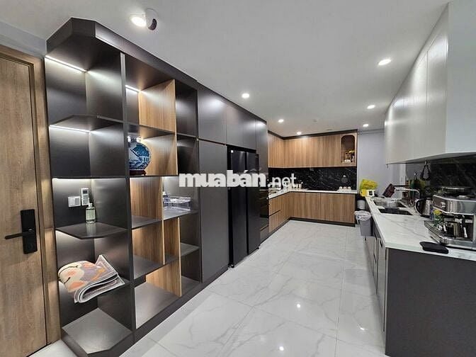 Giá tốt Celadon CIty - Bán căn SKylinked Villa 211m2 3PN Full NT