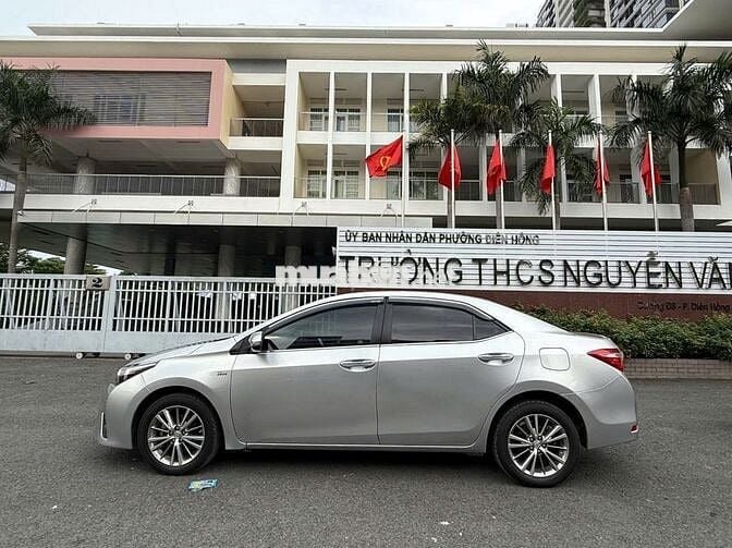 Cần Corolla Alits Xe GĐ ít SD ko KD, xe rất đẹp