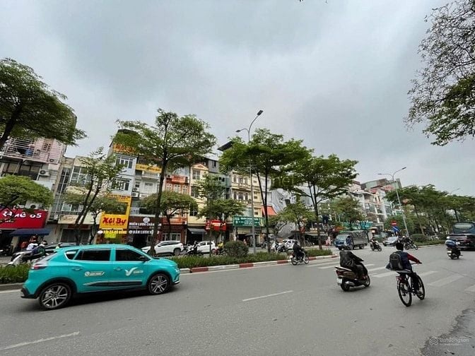 Cho thuê nhà mặt phố Đào Tấn 52m2 x 4 tầng 40tr trung tâm quận Ba Đình