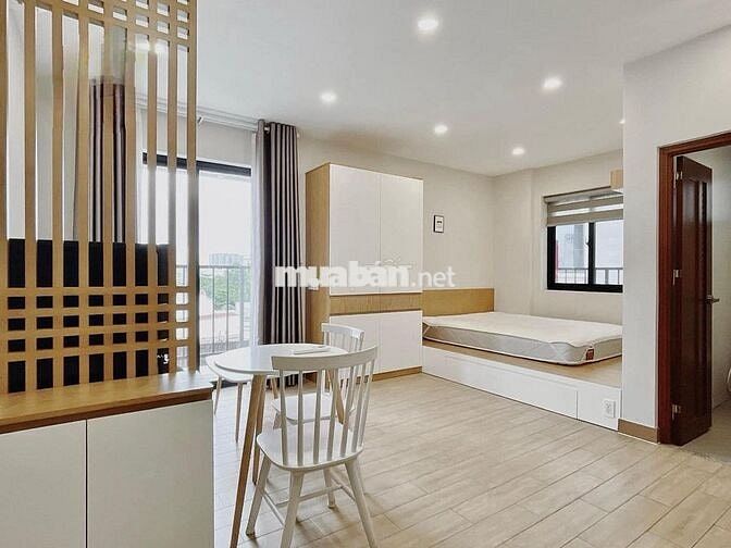 CHO THUÊ CĂN HỘ ĐẸP TẠI QUẬN 7 – BAN CÔNG THOÁNG MÁT, FULL NỘI THẤT