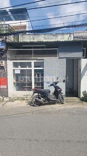 Cho thuê nhà cấp 4, rộng, hẻm xe tải.