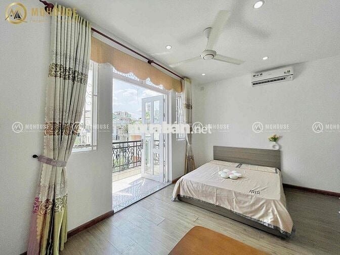 Ban công. Full nội thất. Thang Máy Hoàng Hoa Thám Tân Bình