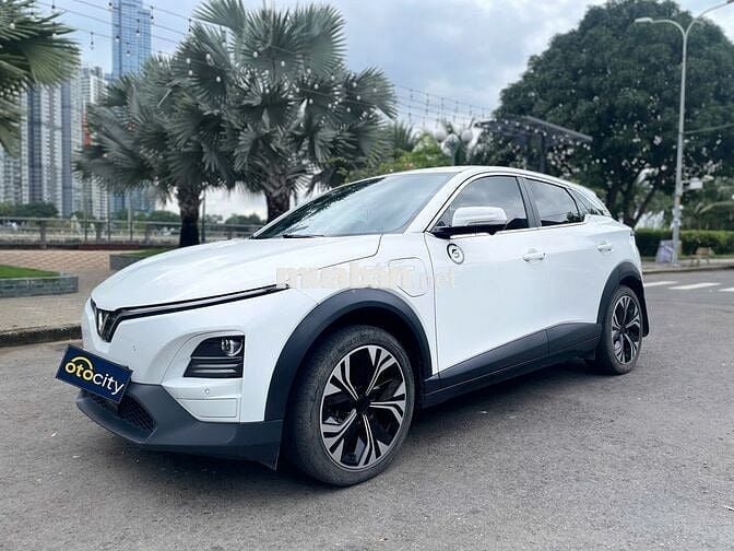 VinFast VF6 Plus 2024 - Màu trắng - 5v4km- Mua pin
