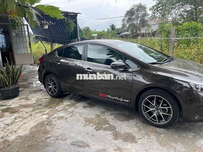 Kia Cerato 2016 2.0 AT - 72000 km