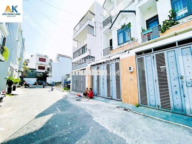 Đặg Văn Bi Trường Thọ đất ô tô đậu trước-cạnh ga Metro-Xây Dựng 4 tầng