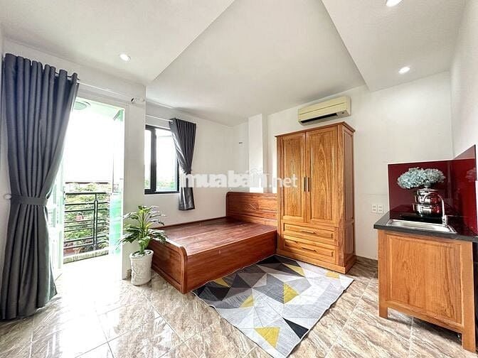 HOT! CĂN HỘ BAN CÔNG FULL NỘI THẤT GẦN SÂN BAY CÓ THANG MÁY - AN NINH