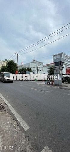 Nhà chính chủ  kiên cố chắc chắn, khách thiện chí mua ,tặng quà