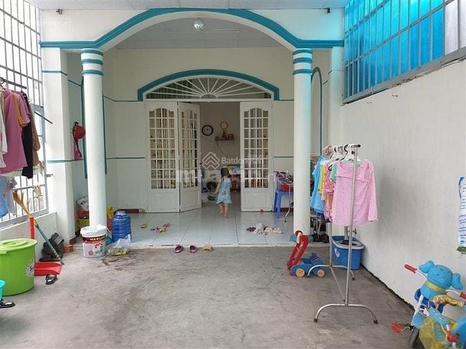 CHÍNH CHỦ BÁN NHÀ 3 MẶT TIỀN TẠI NGÃ 4 BÀ ĐIỂM, QL1A, BX AN SƯƠNG TP.H