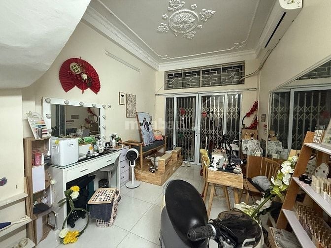 Nhà 5T phố Trường Chinh ngõ 3,5m oto 5 tạ đỗ cửa kinh doanh đông vui 