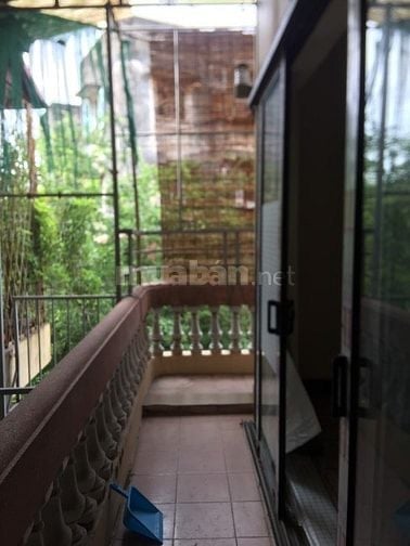 Cho thuê phòng 25m² tầng 2 đủ đồ ngõ 230 Lạc Trung HBT HN 