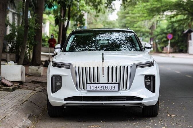 Ô tô Hongqi HS9 2022 màu trắng, 60.000 km