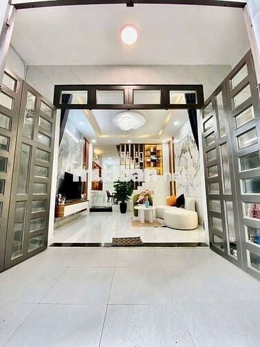 NHÀ VỊ TRÍ ĐẸP, CÁCH LÊ VĂN KHƯƠNG 50m, DT 4,2+13