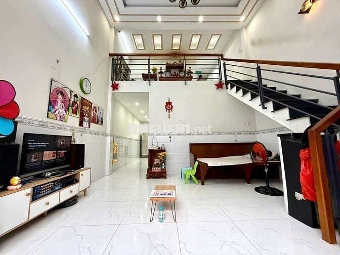 Bán Nhà Thới An Quận 12 - 2 Tầng 4,5m X 14m ngay HXH - Hơn 3. Đồng