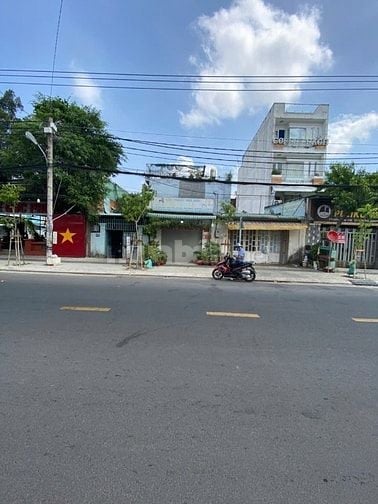 Bán nhà mặt phố Phạm Thị Giây, 6,5 tỷ, 58m2, giá siêu hời, Q. Hóc Môn,