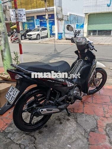 Xe máy Yamaha Sirius Fi 2014 màu đen trắng