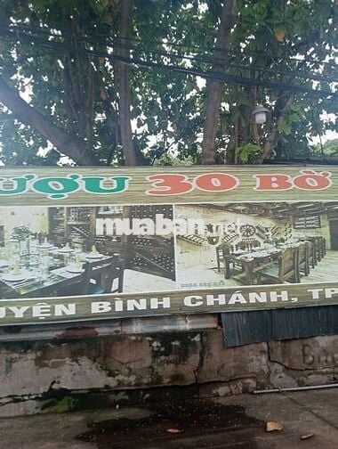 Nhà hẽm xe hơi C4 phạm hùng ngay sân banh DT 5 x 18m trệt