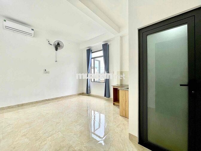 Căn hộ Studio cửa sổ trời siêu rẻ ngay chân cầu Bình Lợi