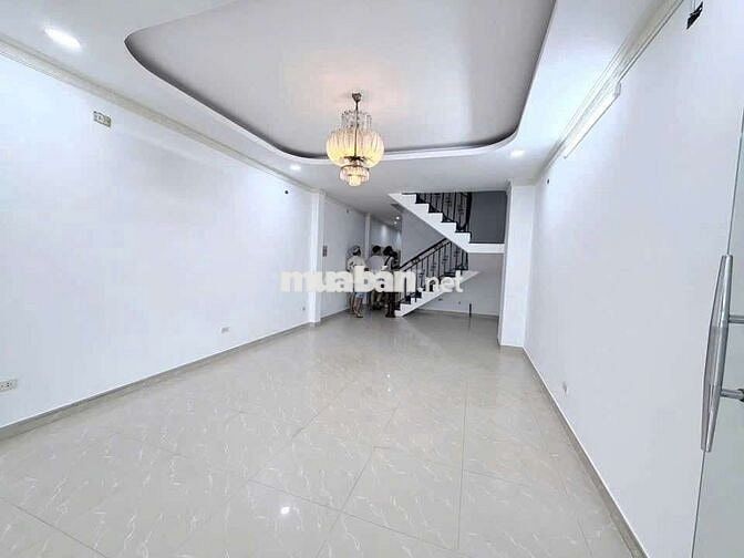 MẶT TIỀN KINH DOANH - CÓ HẦM XE - 4PN, TOLET KHÉP KÍN
