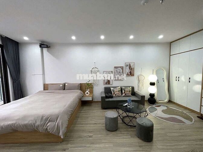 STUDIO FULL SET NHẬN NG NƯỚC NGOÀI XE  ĐIỆN PET FULL NỘI THẤT Ở HỒ TÂY