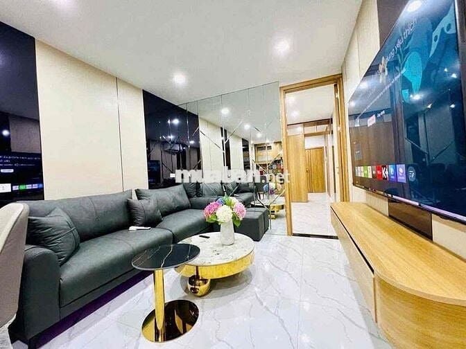 Đỉnh! Tầng 1 TT Phương Mai, 2 mặt ngõ thông, KD, full nội thất 95 m2